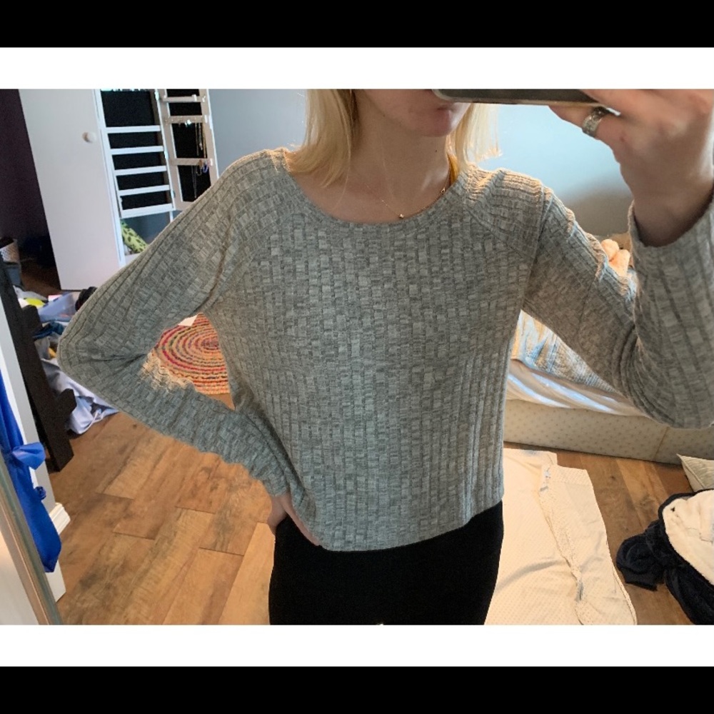 Grey cute long sleeved sweater